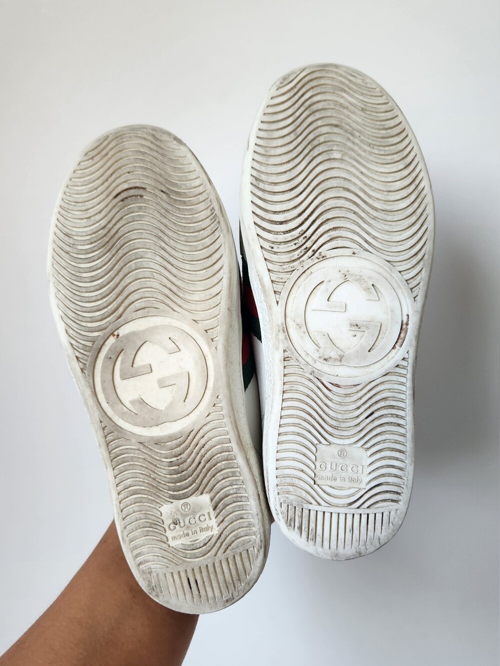GUCCI Kids Sneakers with Tiger Patch - Picture 8 of 8